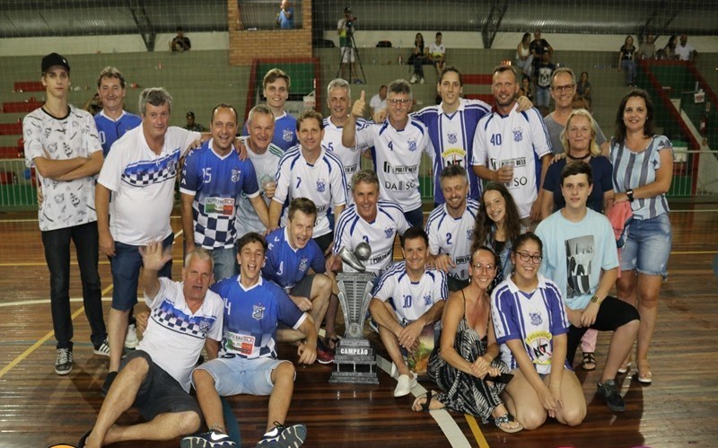 Velha é campeã do Futsal de Veteranos
