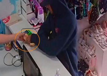 Criminoso ameaça comerciante com faca em assalto, em São João Batista