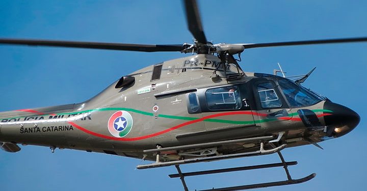 Criminosos assaltam confecção e helicóptero é usado na perseguição