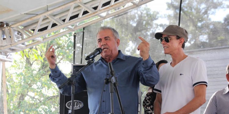 Eloi Mariano Rocha é reeleito no município de Tijucas