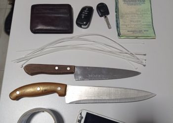 Criminosos apontam faca para mulher em tentativa de assalto