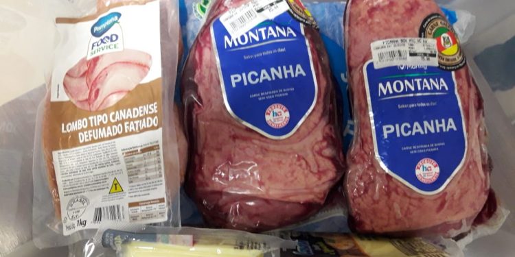 Mulher é presa ao tentar furtar picanha, lombo e queijo em São João Batista