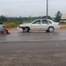 Duas pessoas ficam feridas em acidente entre carro e moto