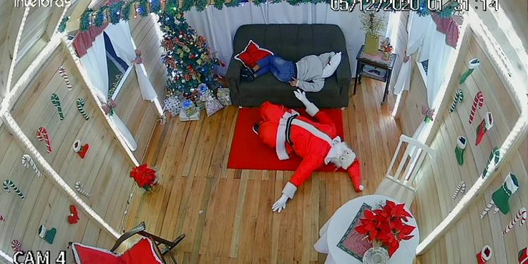 Casa do Papai Noel de Major Gercino é vandalizada horas após abertura