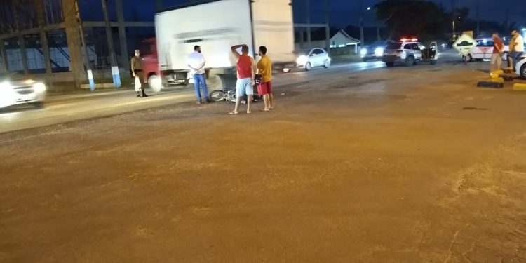 Acidente na SC-410 deixa uma jovem de 20 anos ferida