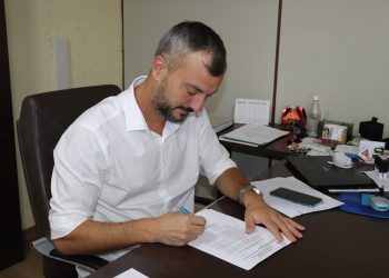 Prefeito autoriza R$ 160 mil para reforma da Câmara de Canelinha