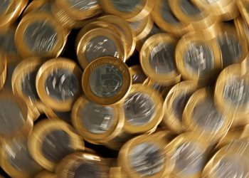 Salário mínimo de R$ 1,1 mil já está em vigor