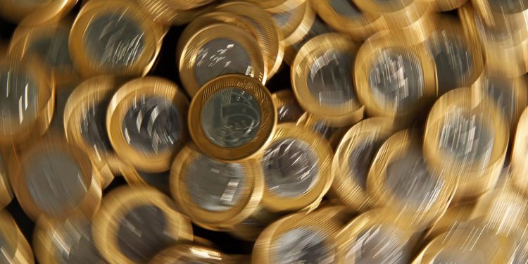 Salário mínimo de R$ 1,1 mil já está em vigor