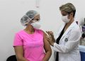 Enfermeira é a primeira vacinada contra Covid-19 em São João Batista