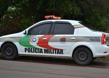 Casa é furtada a luz do dia e objetos eletrônicos são levados