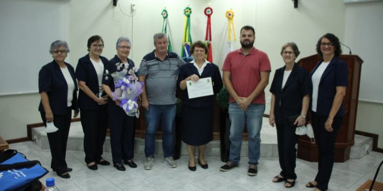 Irmã Anna Tomelin recebe título de cidadã neotrentina