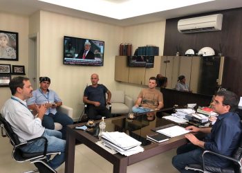 Vereadores se reúnem com representantes da Celesc