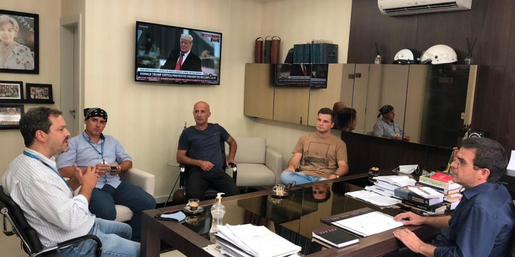 Vereadores se reúnem com representantes da Celesc