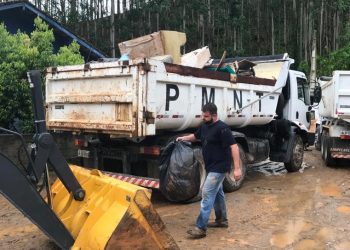 Pontes de Nova Trento estão cedendo e município deve decretar emergência