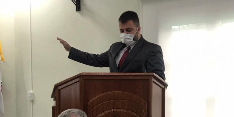 Tiago Dalsasso assume como prefeito de Nova Trento