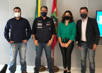 Prefeito e secretária da saúde de Nova Trento participam de audiência em Florianópolis