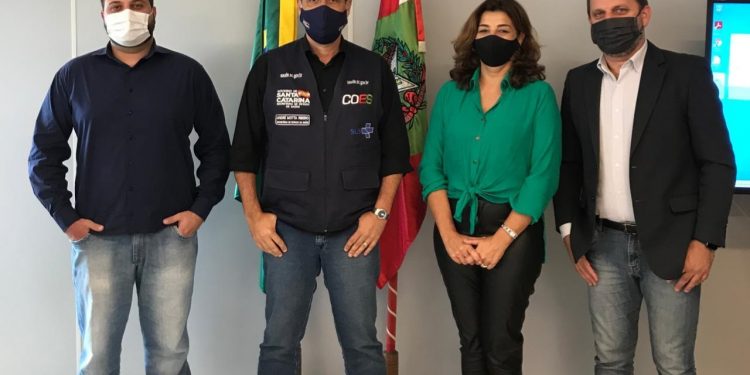 Prefeito e secretária da saúde de Nova Trento participam de audiência em Florianópolis