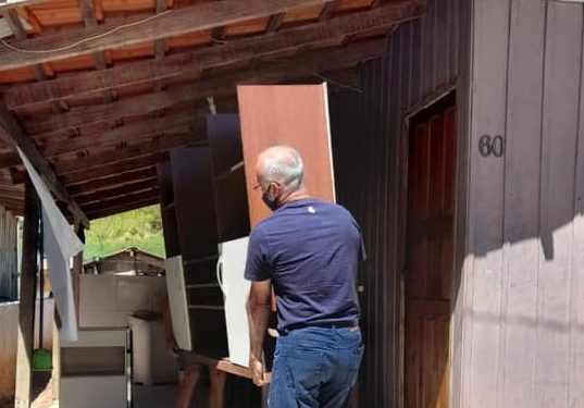 Assistência Social de Nova Trento realiza entrega de móveis recebidos através de campanha