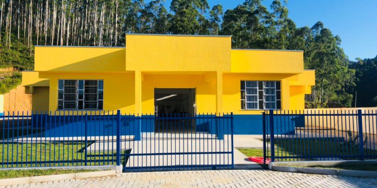 Nova Escola Municipal do Pinheiral é inaugurada