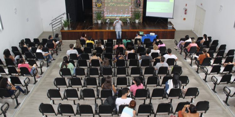 Servidores da Saúde de São João Batista participam de capacitação