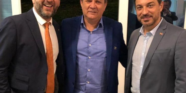 Prefeito Pedroca participa de reunião com Governador e prefeitos catarinenses