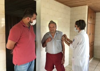 Nova Trento inicia vacinação contra a Covid-19 em idosos acima de 90 anos