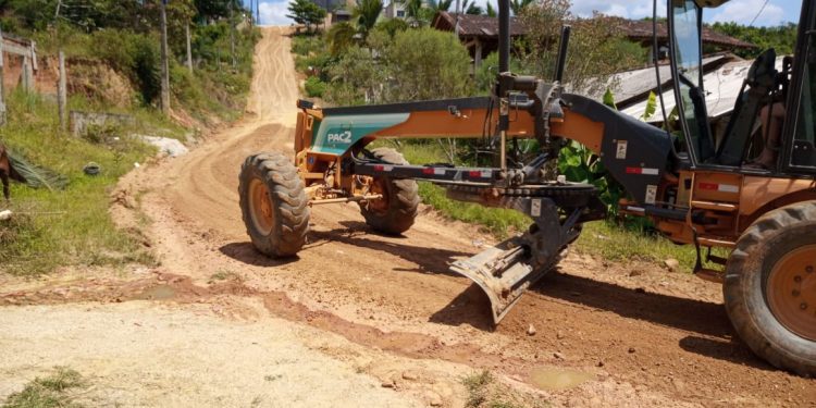 Infraestrutura realizou melhorias no Timbezinho, Centro e Ribanceira do Sul
