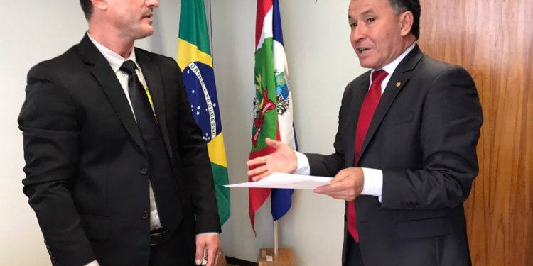 Edésio Tomasi conquista R$ 270 mil para Educação em Brasília