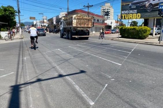 Após ser revitalizada, começa sinalização da avenida