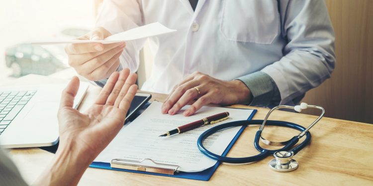 Cartão Vale Mais permite descontos de até 70% em cuidados com a saúde