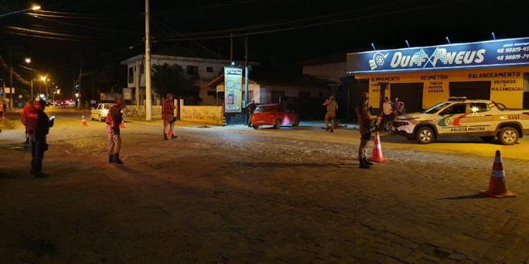 Veículos são removidos na Operação Choque de Ordem