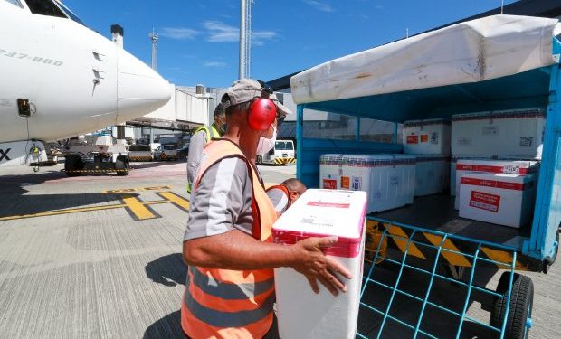 Estado recebe mais 85 mil doses e pode começar imunização idosos acima de 90 anos