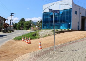 Obra de pavimentação da rua Arnaldo Antônio da Silva tem início nesta segunda