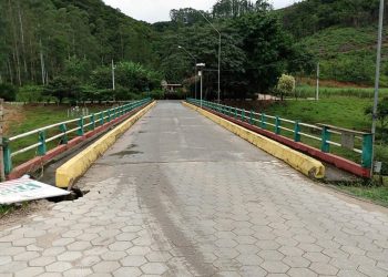 Secretaria realiza obras de enrocamento em ponte de Nova Trento