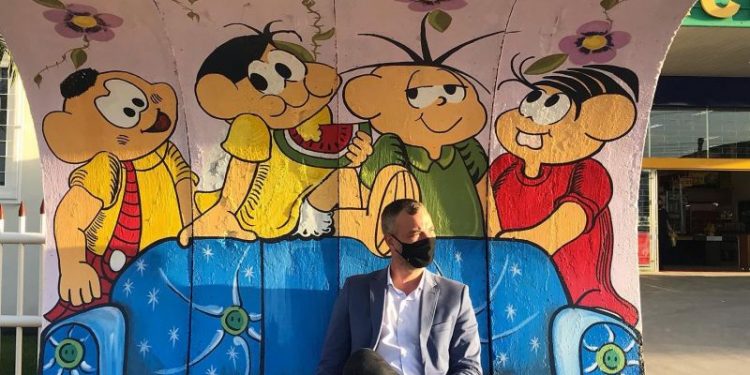 Prefeitura de Canelinha espalha arte pela cidade