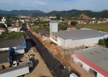 Asfalto na Tajuba II foi feito fora das especificações, aponta estudo