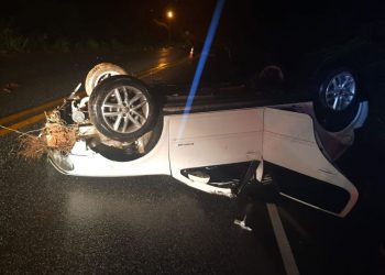 Capotamento é registrado na SC-108, em Nova Trento