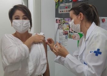 Nova Trento iniciou a vacinação da gripe nos profissionais da saúde