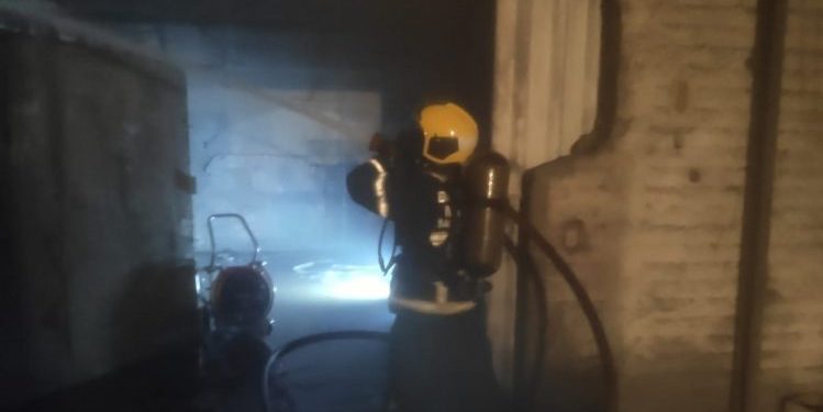 Incêndio destrói galpão de empresa em Tijucas