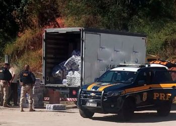 Polícia apreende carga de cigarros contrabandeados, em Major Gercino