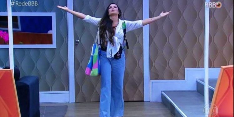 Jeans wide leg já é a trend mais usada da estação