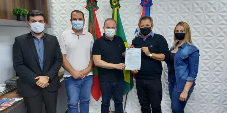 Deputado Fabio Schiochet destina R$ 300 mil para a saúde de SJB