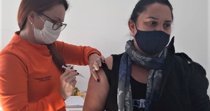 São João Batista inicia vacinação de profissionais da Educação contra Covid-19