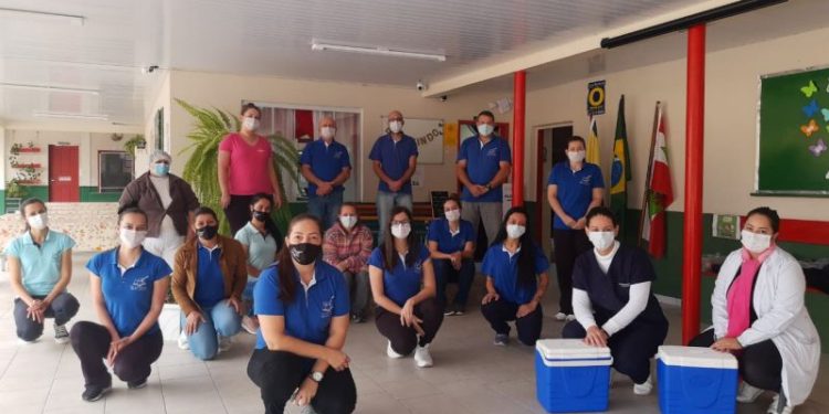 Major Gercino vacina todos os profissionais da Educação contra a Covid-19