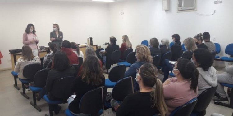 Em Nova Trento, agentes comunitários de saúde recebem capacitação