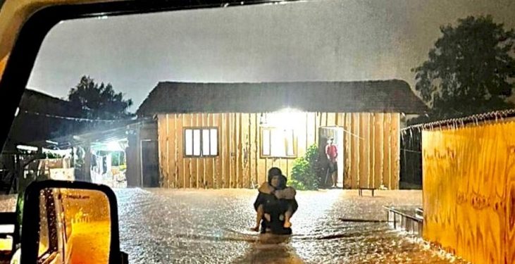 Casal de Canelinha resgata crianças e animais em meio à tempestade