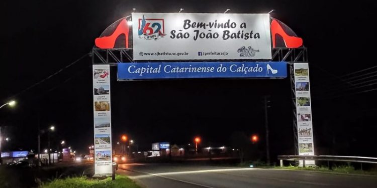 Pórticos de São João Batista recebem iluminação de LED