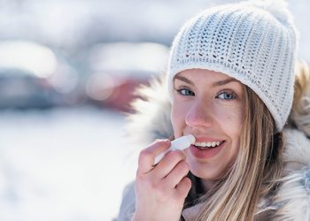 ESFRIOU: 5 cuidados que se deve ter com a pele no inverno