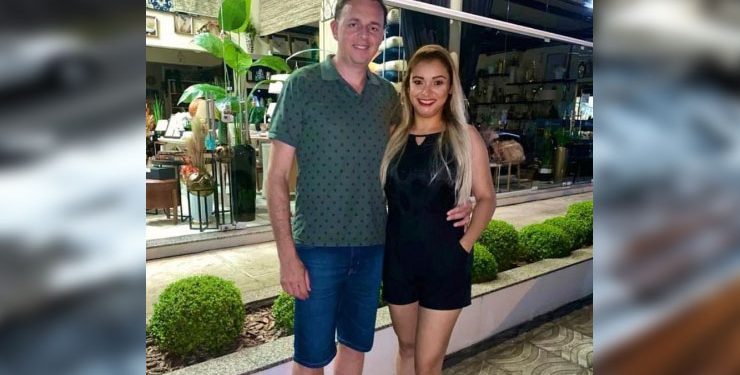 Caminhão tomba e mata casal de ciclistas, motociclista e passageira