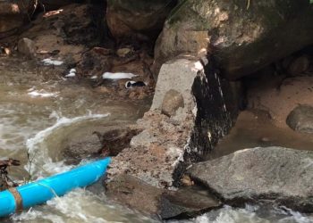 Represa de captação de água se rompeu, em Canelinha